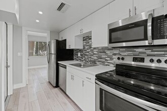 Harbor Beach House Apartments in Fort Lauderdale, FL - Building Photo - Interior Photo