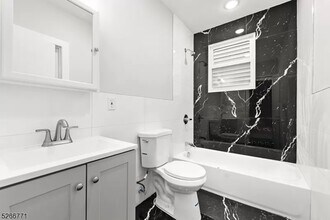 654 S 12th St, Unit 1st Floor Unit in Newark, NJ - Building Photo - Building Photo