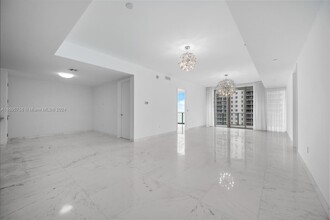 17475 Collins Ave, Unit 603 in Sunny Isles Beach, FL - Building Photo - Building Photo