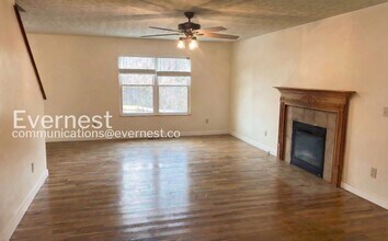 2566 Edencreek Ln in Columbus, OH - Building Photo - Building Photo