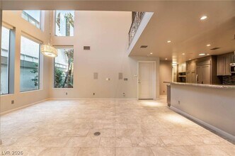 980 Vegas Valley Dr in Las Vegas, NV - Building Photo - Building Photo