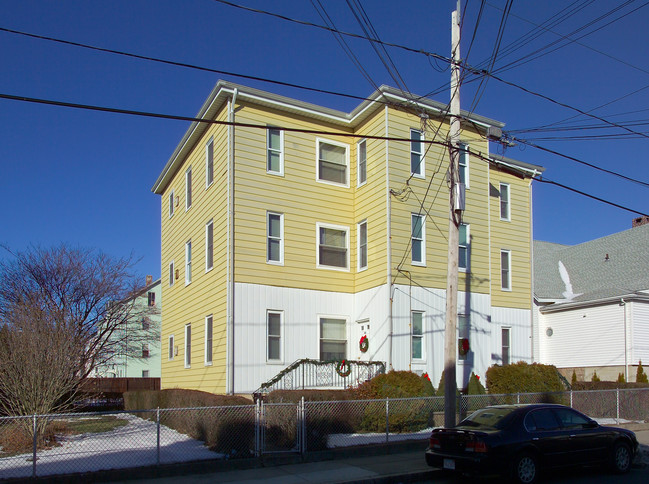 86 Plain St in Fall River, MA - Building Photo - Building Photo