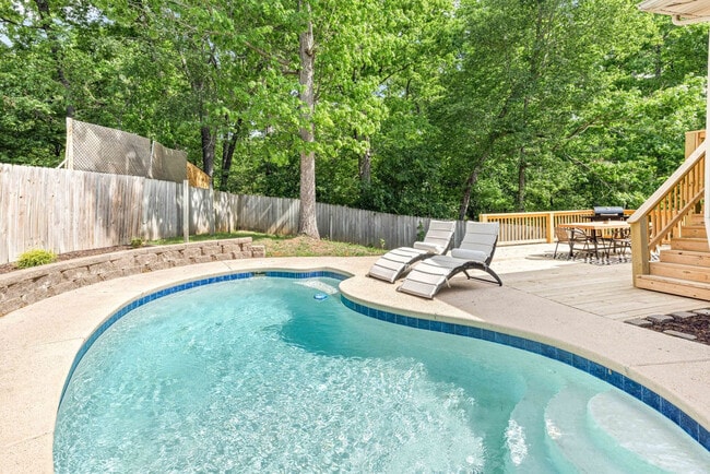 1 Iris Way in Bentonville, AR - Building Photo - Building Photo