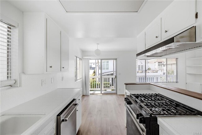 464 28th St in Manhattan Beach, CA - Building Photo - Building Photo