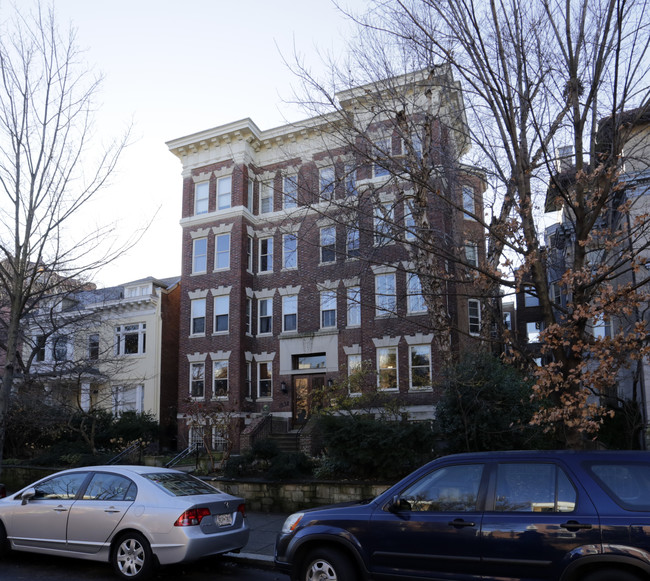 1832 Biltmore St NW in Washington, DC - Building Photo - Building Photo