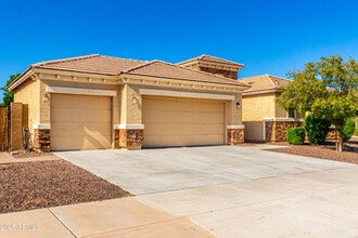 9008 S 55th Dr in Phoenix, AZ - Building Photo - Building Photo