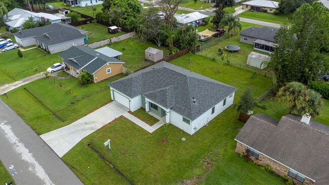 1143 SW Estaugh Ave in Port St. Lucie, FL - Building Photo - Building Photo