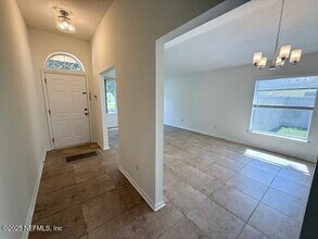 732 Grand Parke Dr in Jacksonville, FL - Building Photo - Building Photo