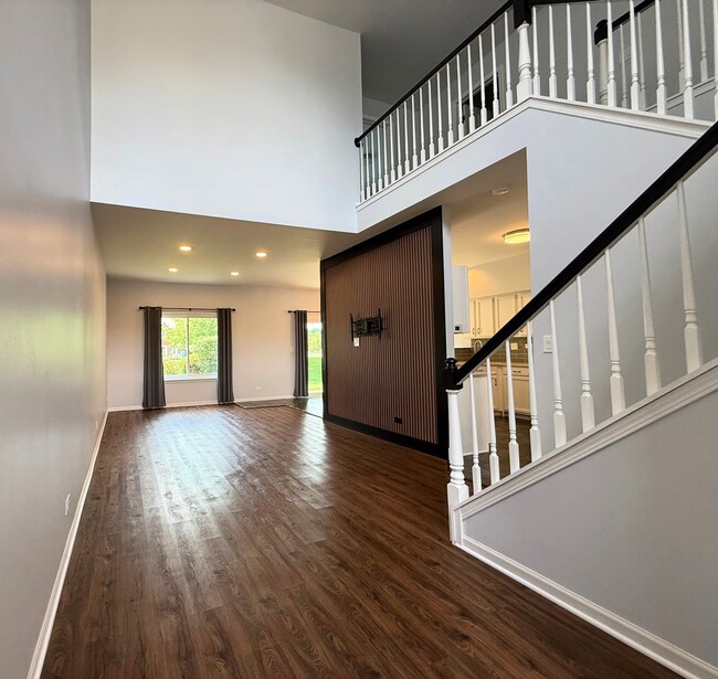 924 Park Hill Cir in Aurora, IL - Building Photo - Building Photo
