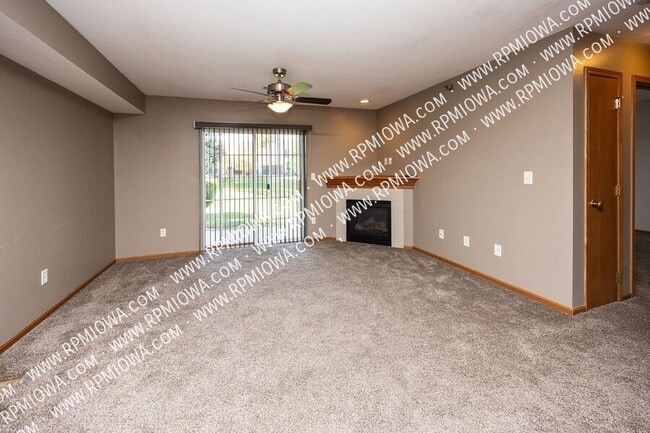701 SE Dovetail Rd in Grimes, IA - Building Photo - Building Photo