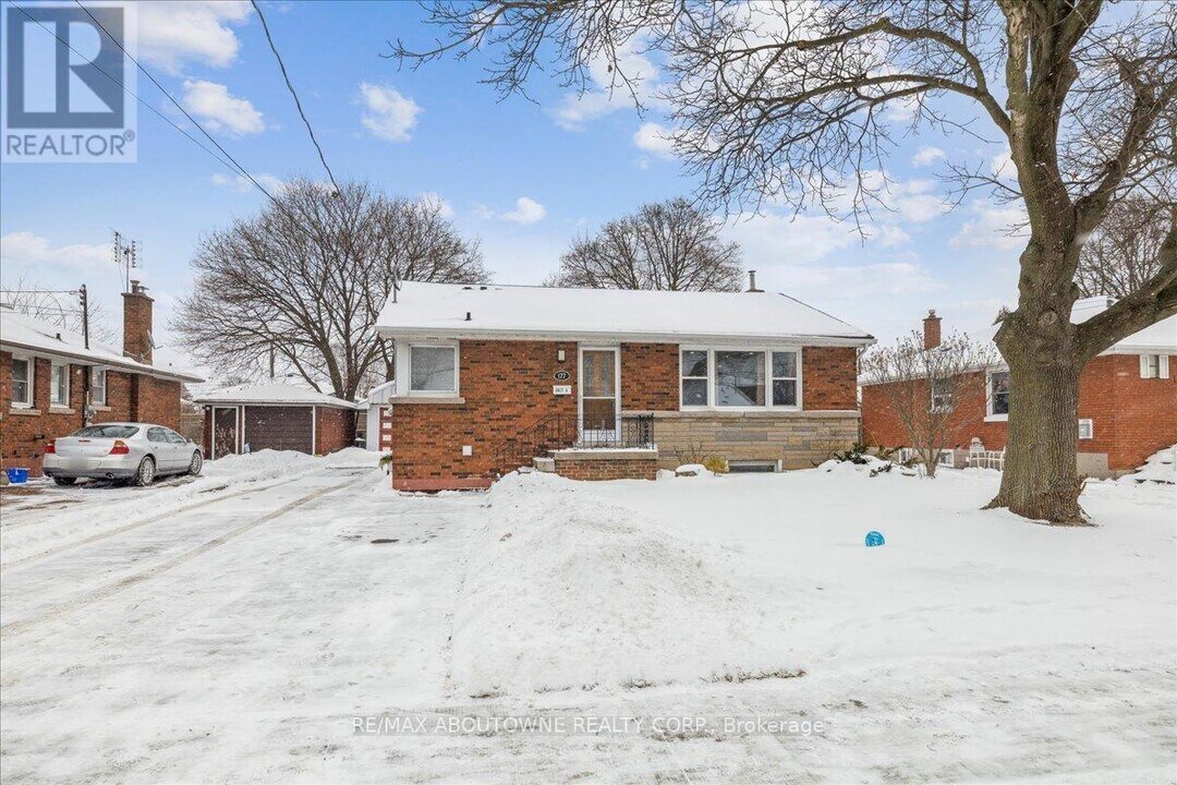 177 Allenby Ave in Hamilton, ON - Building Photo