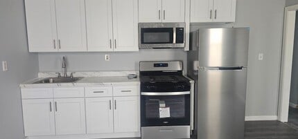 30 Aldine St in Newark, NJ - Building Photo - Building Photo