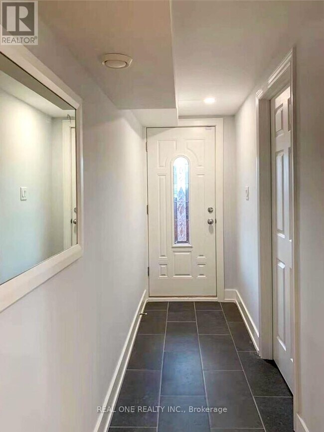 4098 Dunmow Crescent in Mississauga, ON - Building Photo - Building Photo