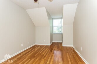 2047 Gardendale Dr in Murfreesboro, TN - Building Photo - Building Photo