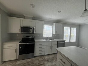 3 Eland Dr in North Fort Myers, FL - Building Photo - Building Photo