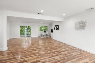 4604 Bundyhill Dr in Austin, TX - Building Photo - Building Photo