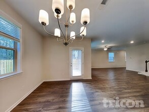 203 Chapelcrest Ln in Holly Springs, GA - Foto de edificio - Building Photo