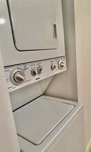 2630 SW 28th St, Unit 16 in Miami, FL - Building Photo - Building Photo