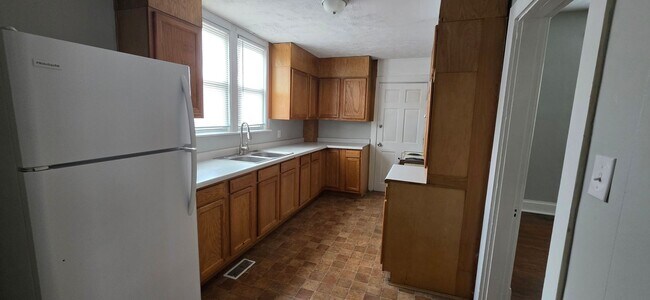 223 E 11th St in Anderson, IN - Building Photo - Building Photo