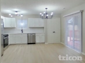 1319 Country Ridge Ln in Indianapolis, IN - Building Photo - Building Photo