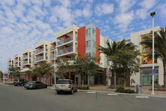 Mercado Del Barrio in San Diego, CA - Foto de edificio - Building Photo