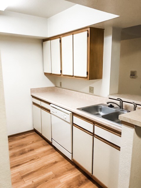 2136 Stirrup Ln-Unit -C202 in Toledo, OH - Building Photo - Building Photo