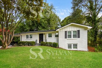 983 Overbrook Cir in Marietta, GA - Building Photo - Building Photo