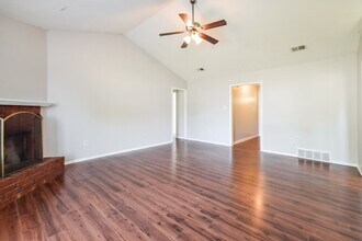 7082 Layne Dr in Horn Lake, MS - Foto de edificio - Building Photo