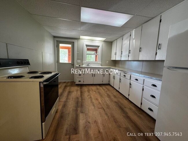 5 Monument St in Winslow, ME - Building Photo - Building Photo