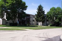 Washington Place Apartments in Clinton Township, MI - Building Photo - Building Photo