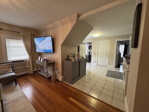 251 Washington St in Westwood, MA - Building Photo - Building Photo