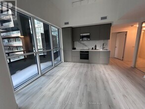 110 Broadway Ave in Toronto, ON - Building Photo - Building Photo