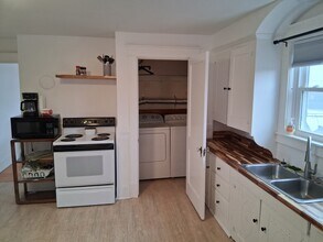 168 Northern Ave, Unit 3 in Augusta, ME - Foto de edificio - Building Photo