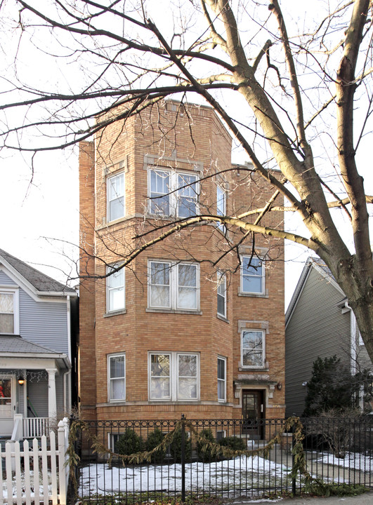 1751 W Granville Ave in Chicago, IL - Building Photo