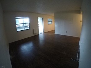 7770 Starkey Rd-Unit -Apt 116 in Seminole, FL - Building Photo - Building Photo