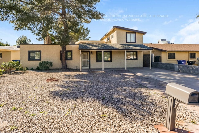 7443 E Crescent Cir