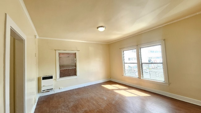 815 S Lake St in Los Angeles, CA - Building Photo - Building Photo