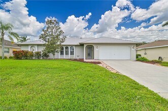 634 SE 32nd St in Cape Coral, FL - Building Photo - Building Photo
