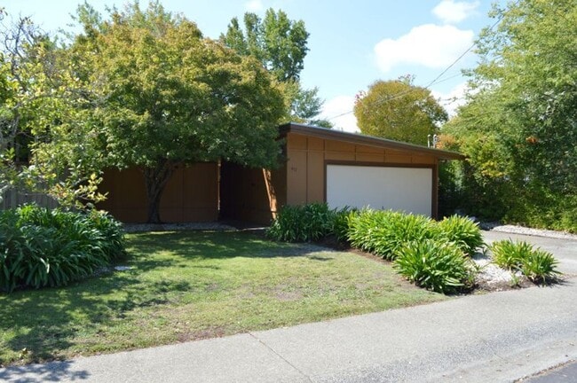 property at 417 Hickory Ln