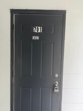 701 N E St, Unit East in Lake Worth Beach, FL - Building Photo - Building Photo