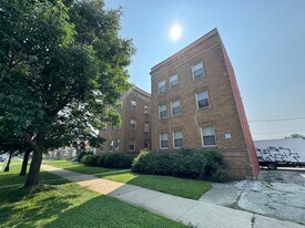 10212 S King Dr in Chicago, IL - Building Photo
