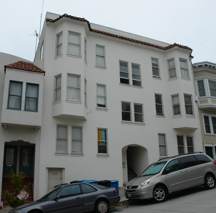 676 Greenwich in San Francisco, CA - Building Photo