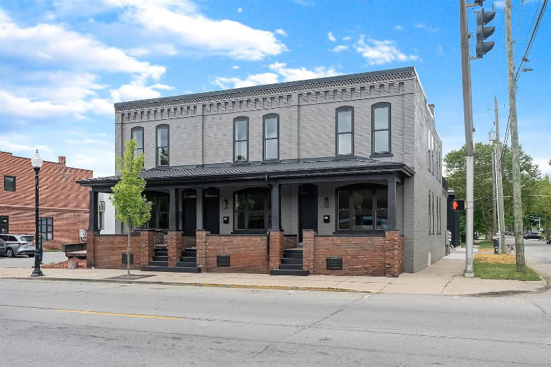 1939 S Calhoun St in Fort Wayne, IN - Building Photo