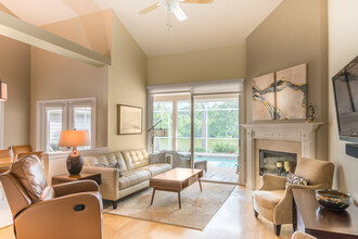 1418 Woodstream Dr in Oldsmar, FL - Building Photo - Building Photo