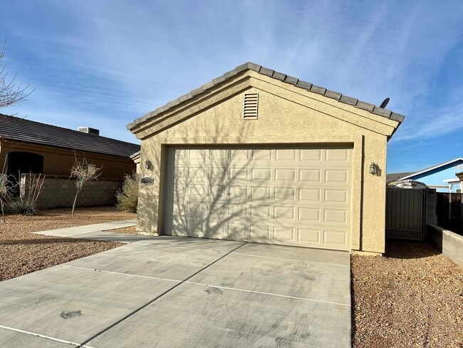 3695 N Adams St in Kingman, AZ - Building Photo - Building Photo