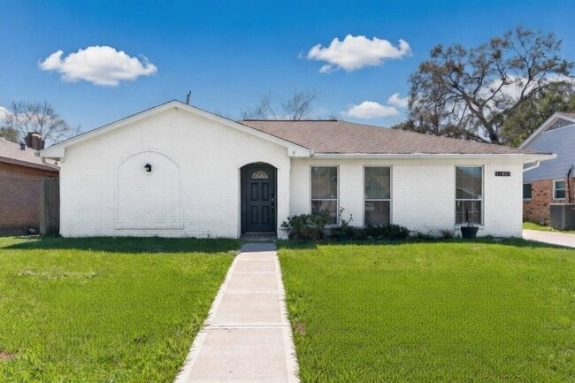 property at 11623 Rowan Ln