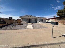 8079 Disney Dr in El Paso, TX - Building Photo