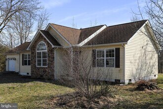19 Tie Run Rd in Martinsburg, WV - Building Photo - Building Photo
