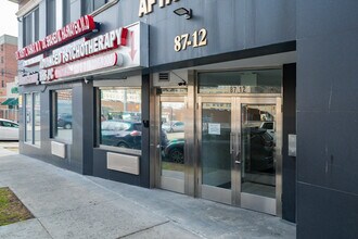 8712 175th St in Jamaica, NY - Foto de edificio - Building Photo