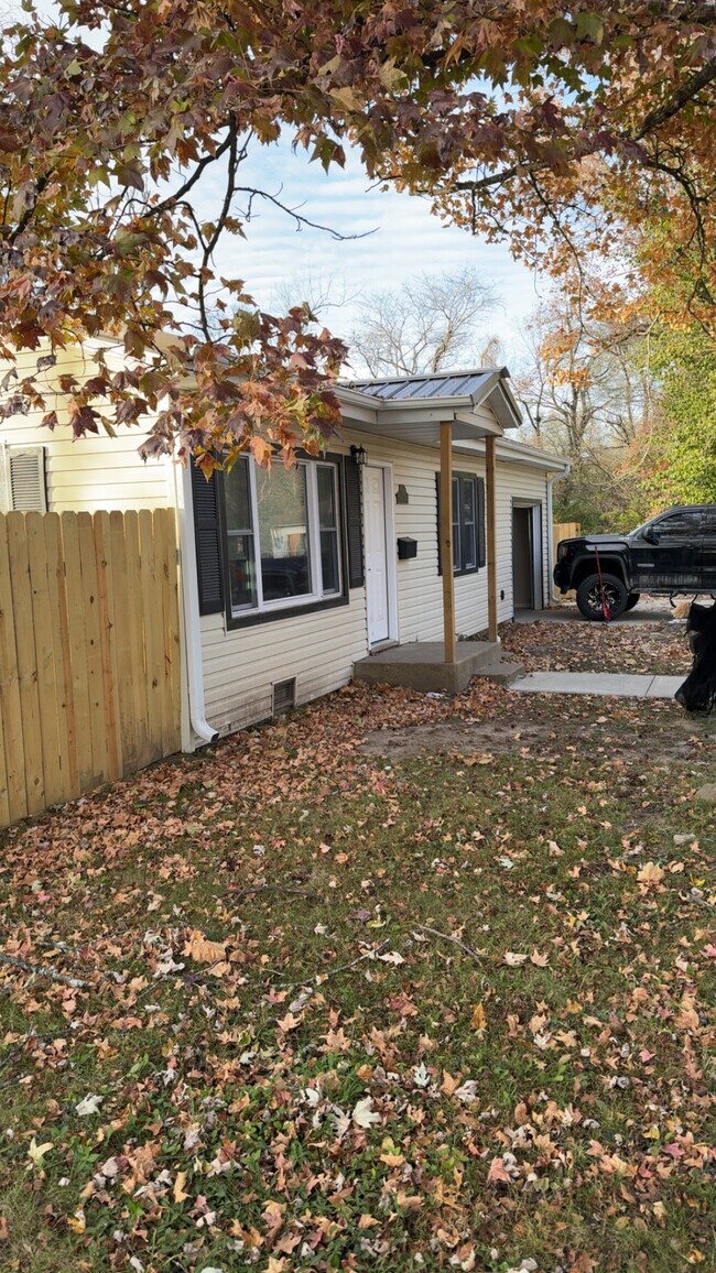 505 N Chapman Ave in Mountain Grove, MO - Building Photo - Building Photo